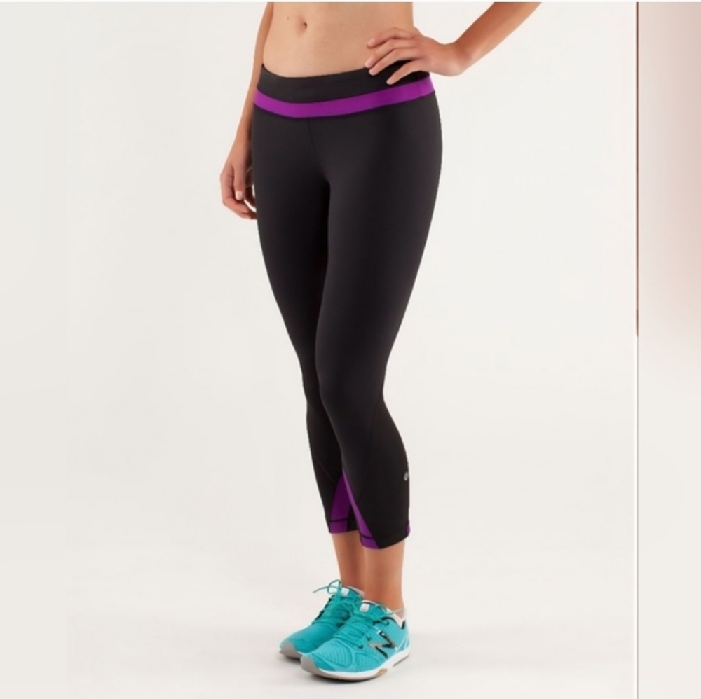 Lululemon Run Inspire Crop II Leggings in Black & Tender Violet